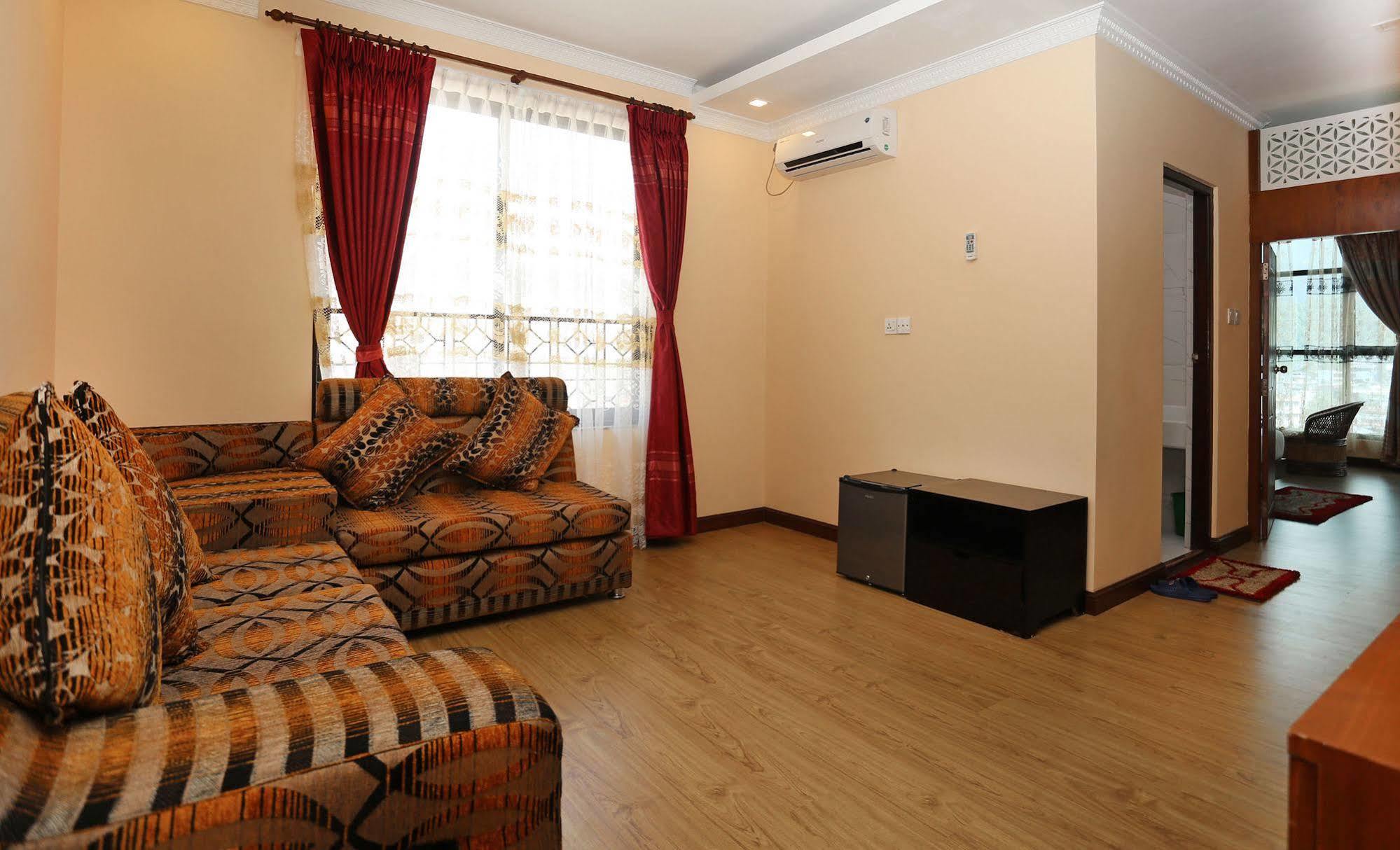 Hotel Pokhara Goodwill ภายนอก รูปภาพ