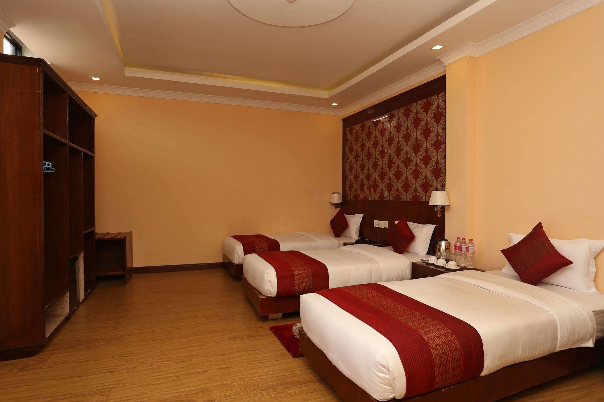 Hotel Pokhara Goodwill ภายนอก รูปภาพ