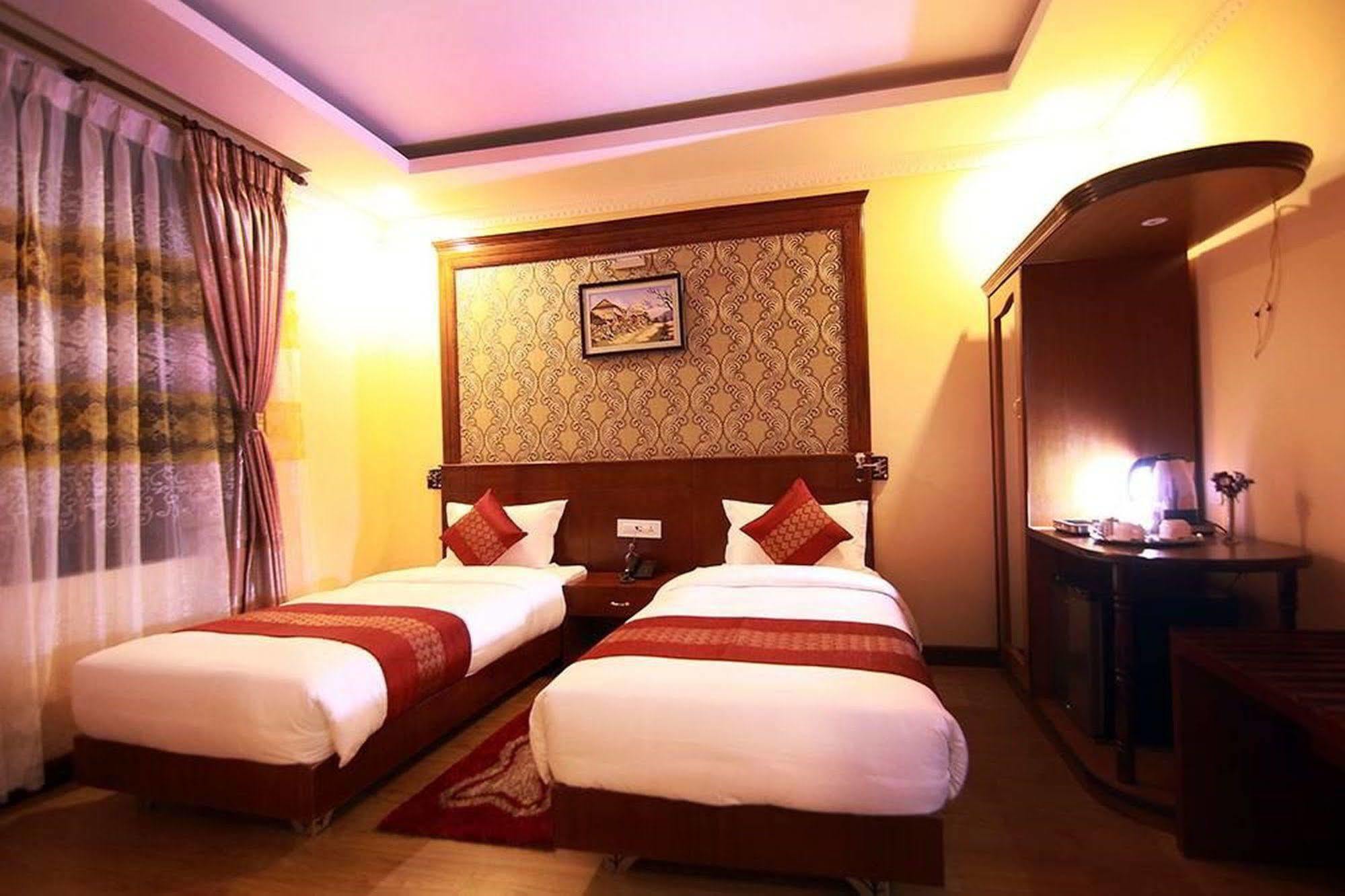 Hotel Pokhara Goodwill ภายนอก รูปภาพ